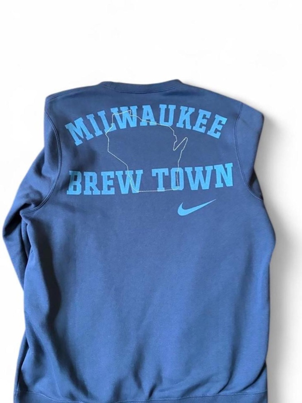 NEW WITH TAGS Nike navy Milwaukee Brew Town crewneck sweatshirt - Picture 3 of 5